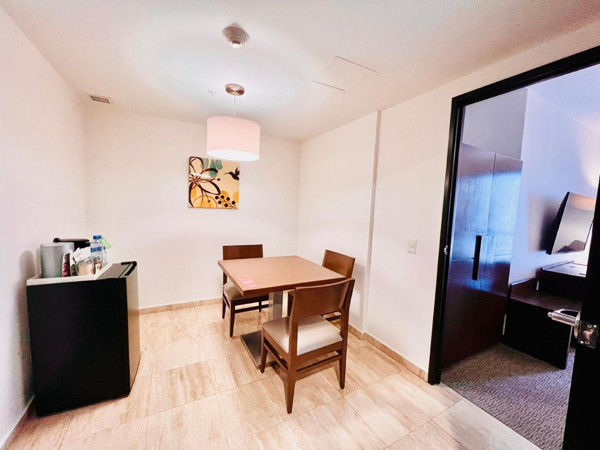 Holiday Inn Guadalajara Patria-Universidad By Ihg Zapopan Eksteriør bilde